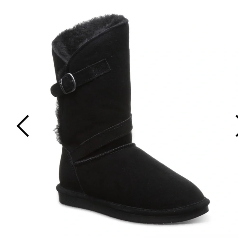 Barepaw boots Sz 6 black Tatum solids
